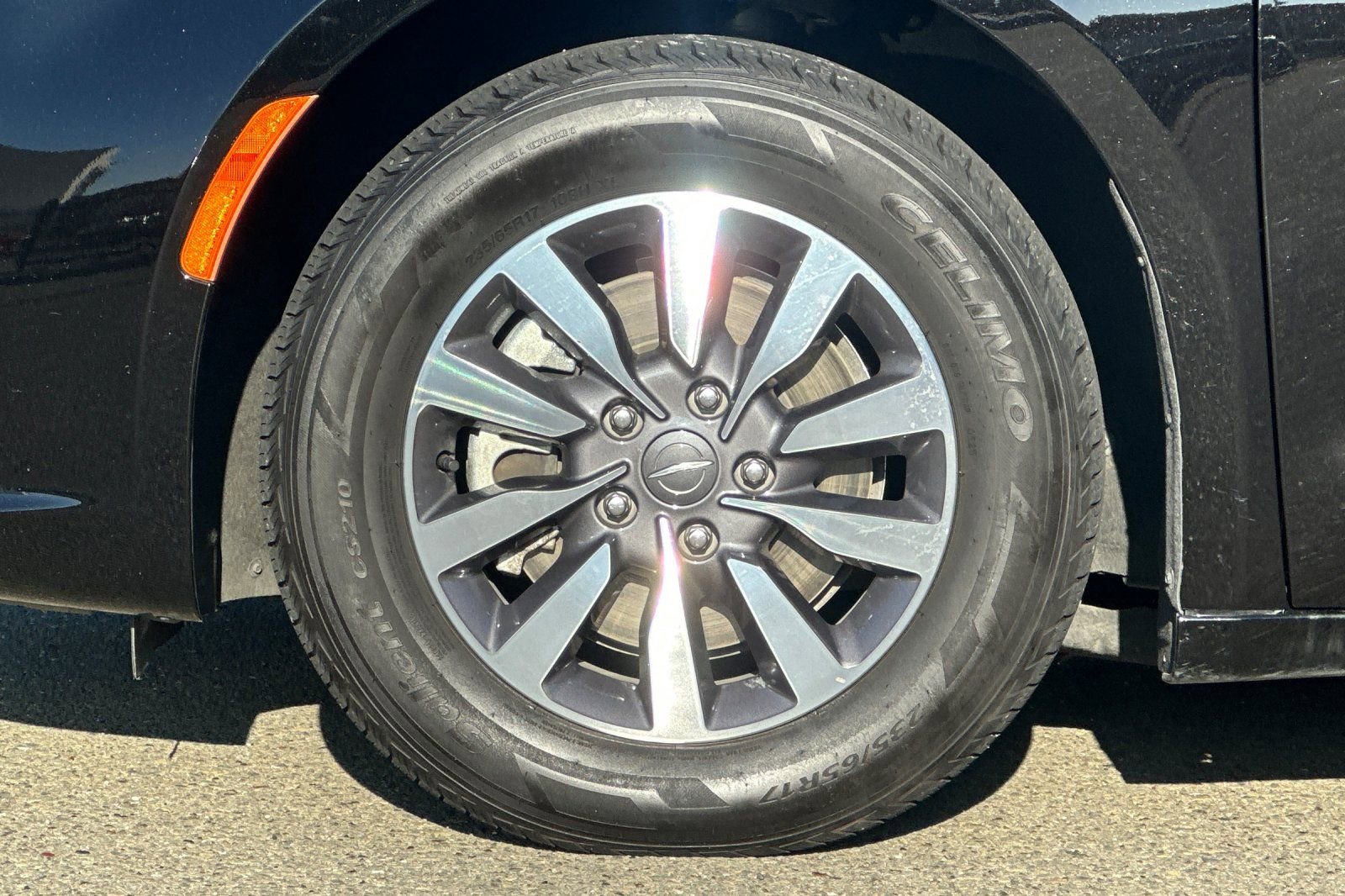 Used 2024 Chrysler Pacifica Select image 35