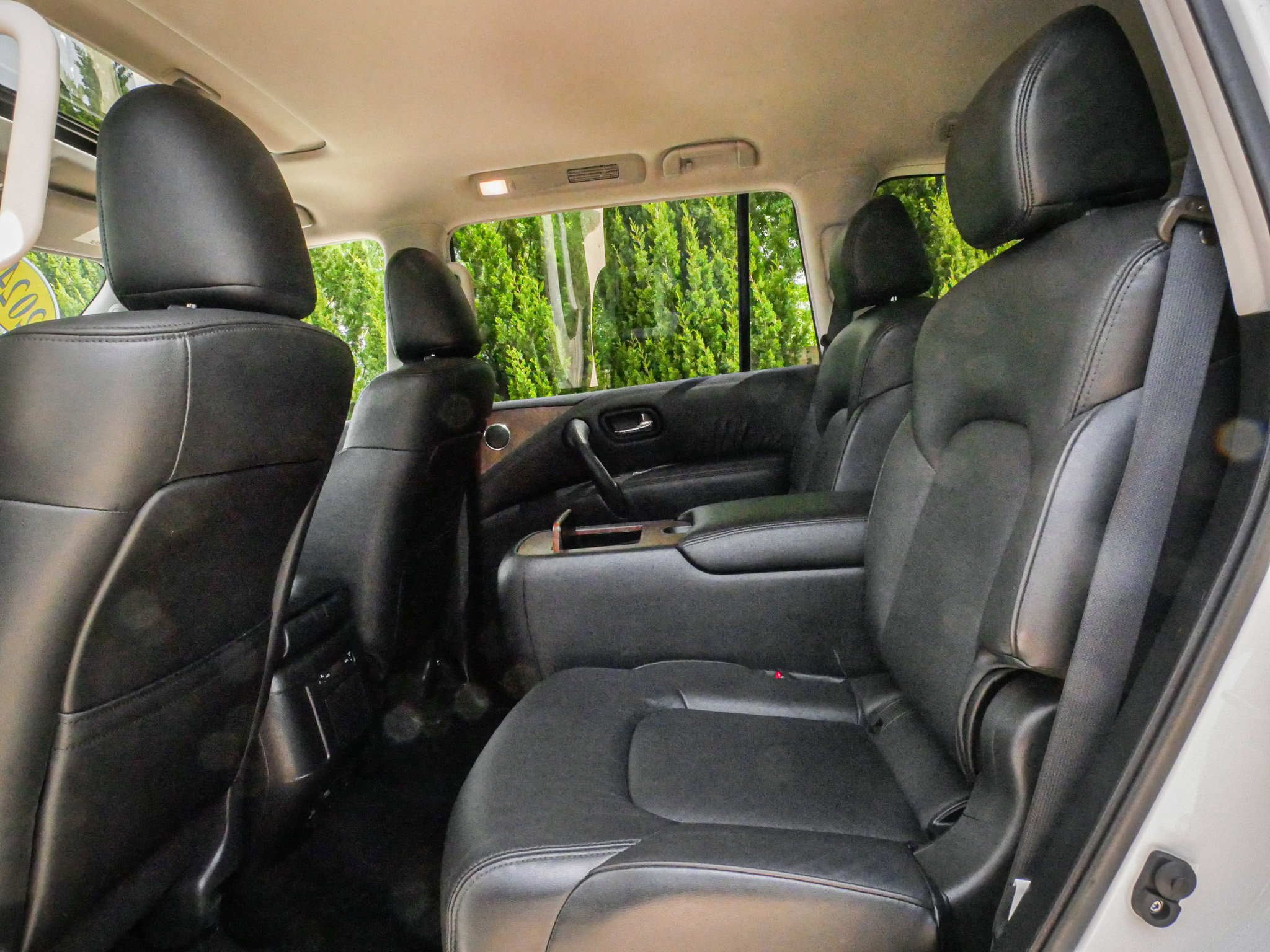 Used 2024 Nissan Armada SL w/ Captain's Chairs Package image 31