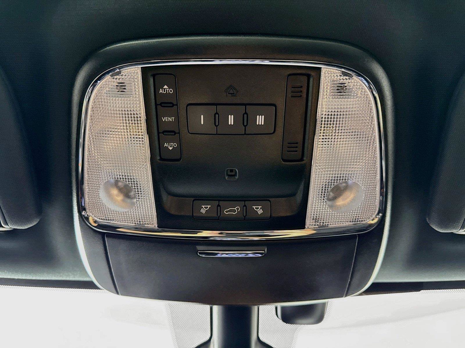 Used 2021 Jeep Grand Cherokee Limited RWD image 24