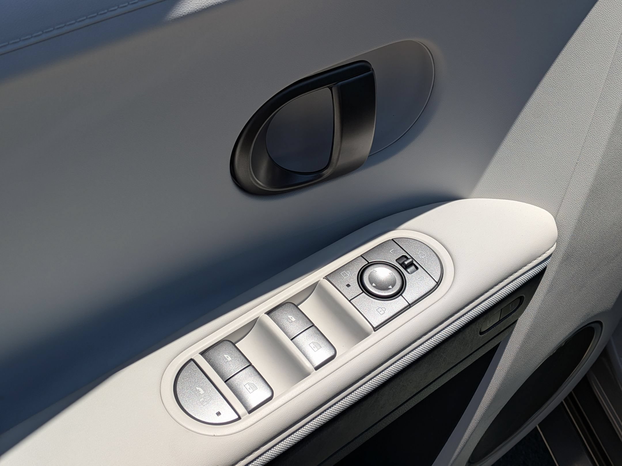New 2026 Hyundai Ioniq 5 Limited RWD image 17