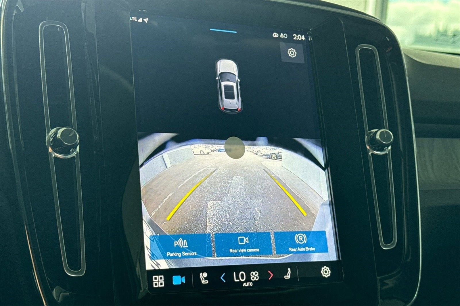 New 2025 Volvo XC40 B5 Core w/ Protection Package Premier image 19