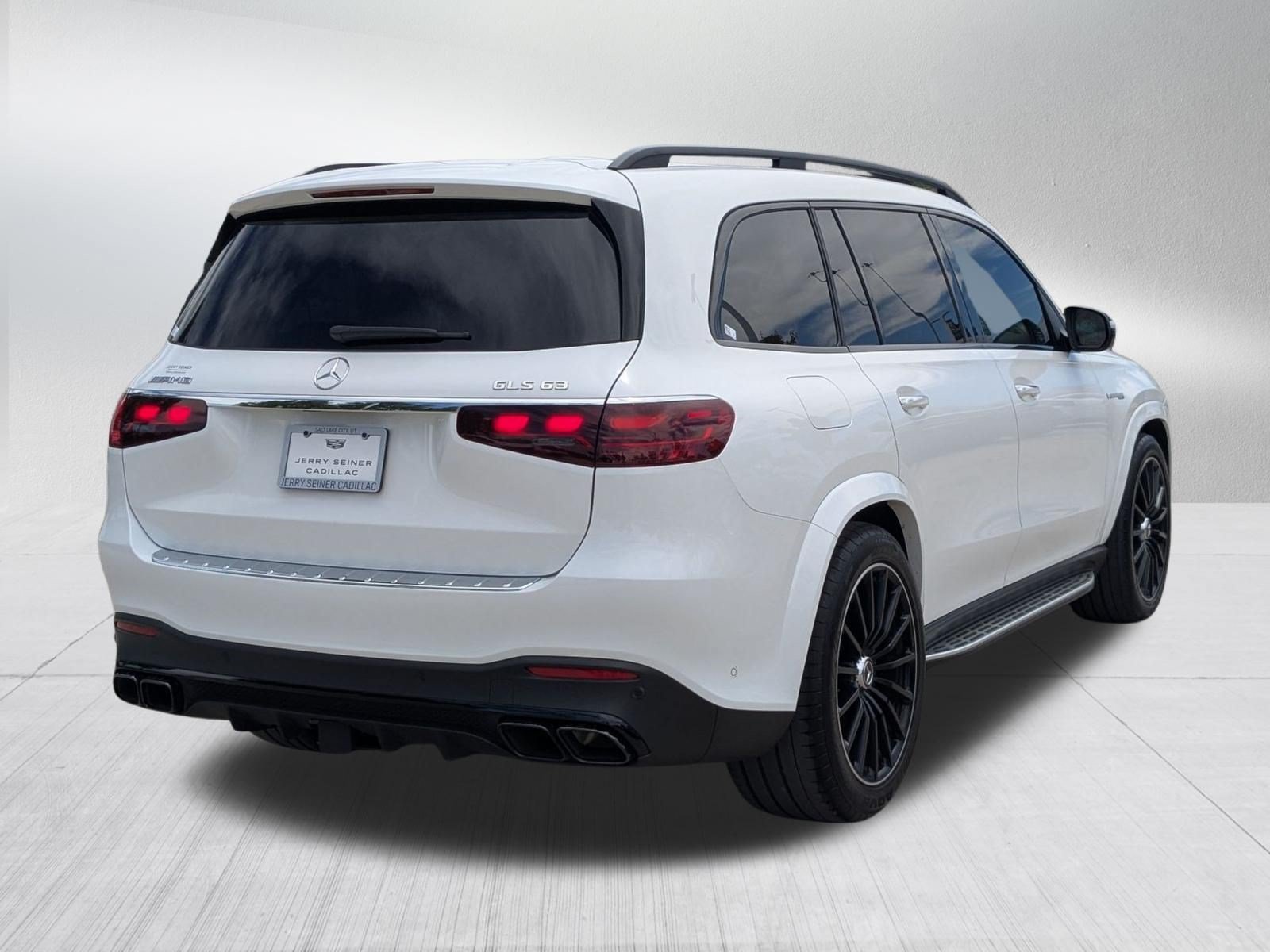 Used 2025 Mercedes-Benz GLS 63 AMG 4MATIC image 5