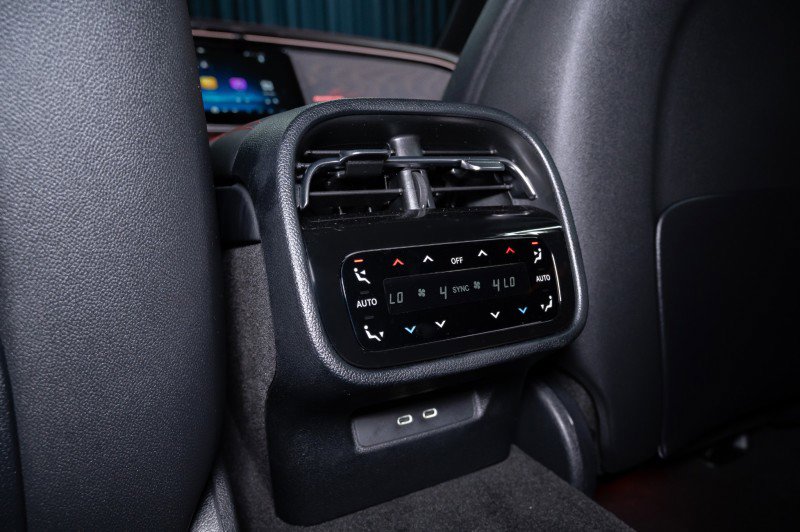 New 2026 Mercedes-Benz E 53 AMG e 4MATIC Sedan image 25