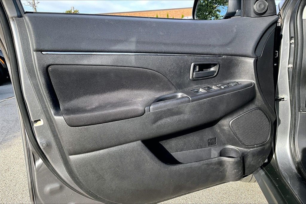 Used 2014 Mitsubishi Outlander Sport ES FWD image 14