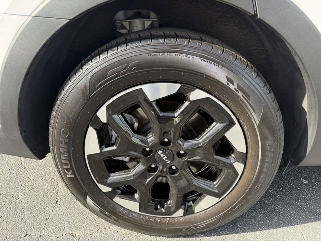 Certified 2025 Kia Sorento S image 40