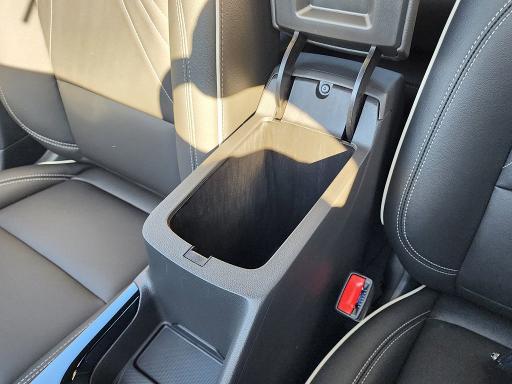 New 2026 Buick Envista Sport Touring w/ Studio Series image 32