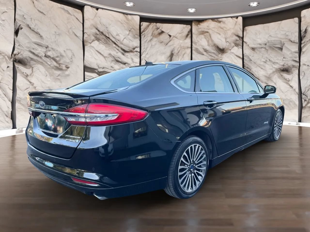 Used 2018 Ford Fusion Titanium FWD image 7