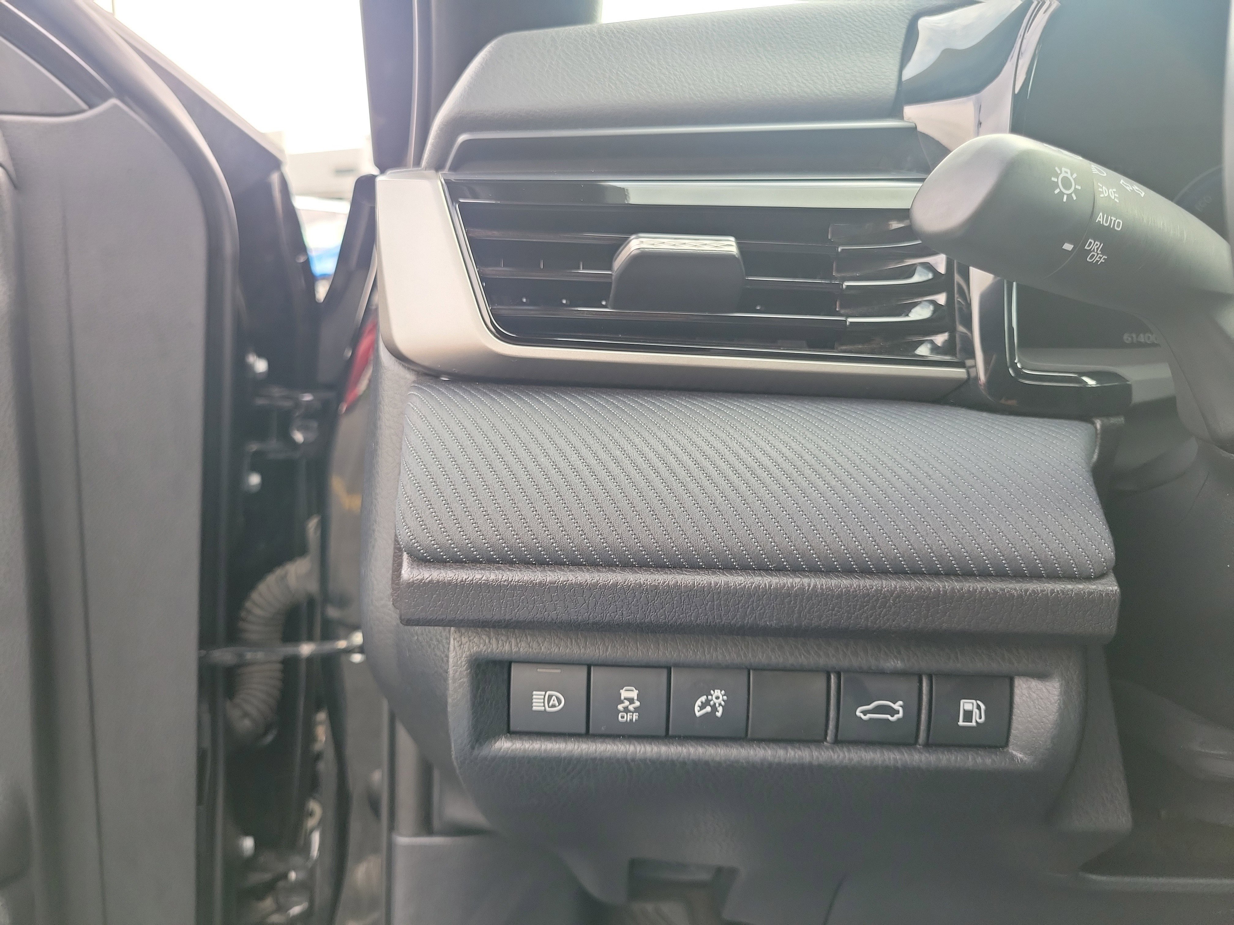 Used 2025 Toyota Camry SE FWD image 20