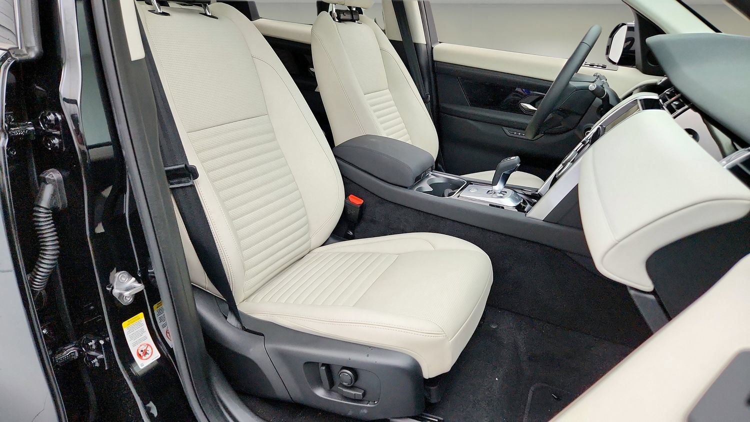 Used 2023 Land Rover Discovery Sport SE AWD/4WD image 27