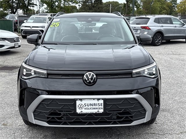 Used 2025 Volkswagen Taos S image 4