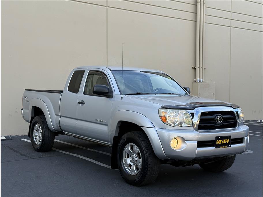 Used 2006 Toyota Tacoma PreRunner w/ TRD Off-Road Pkg #1 RWD image 2