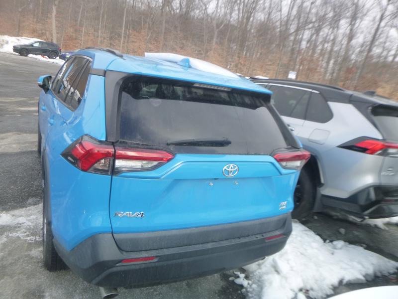 Used 2019 Toyota RAV4 XLE w/ Carpet Mat Package image 5