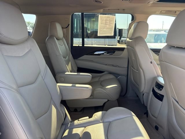 Used 2016 Cadillac Escalade ESV Premium AWD/4WD image 39