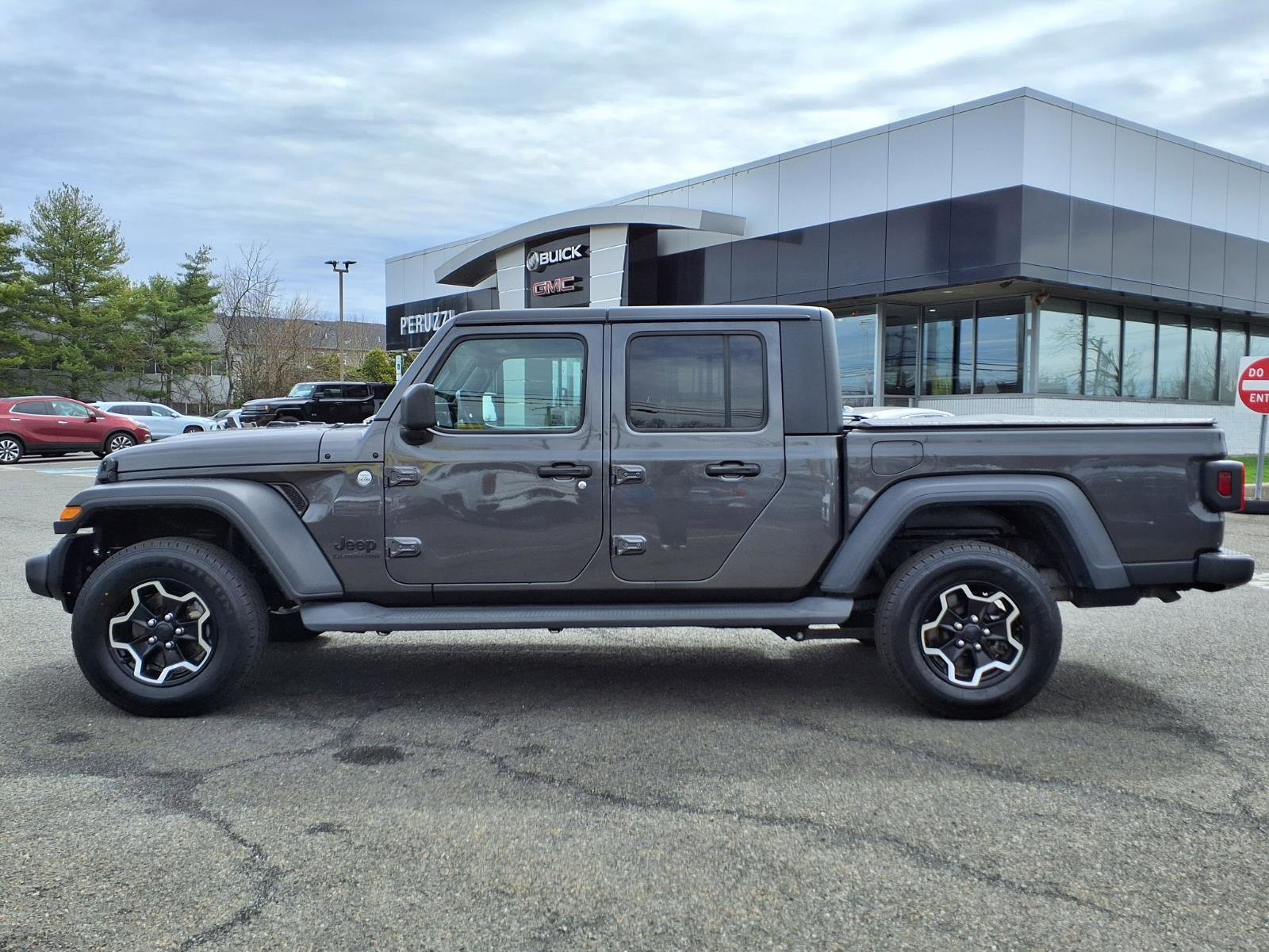 Used 2020 Jeep Gladiator Sport w/ Quick Order Package 24S AWD/4WD image 7