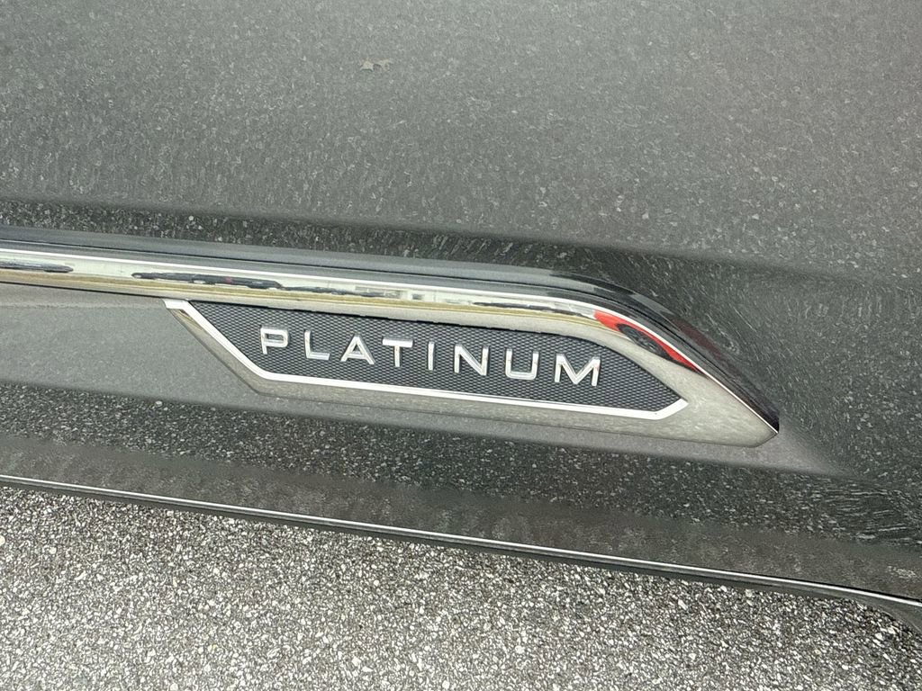 Used 2025 Toyota Sequoia Platinum image 29