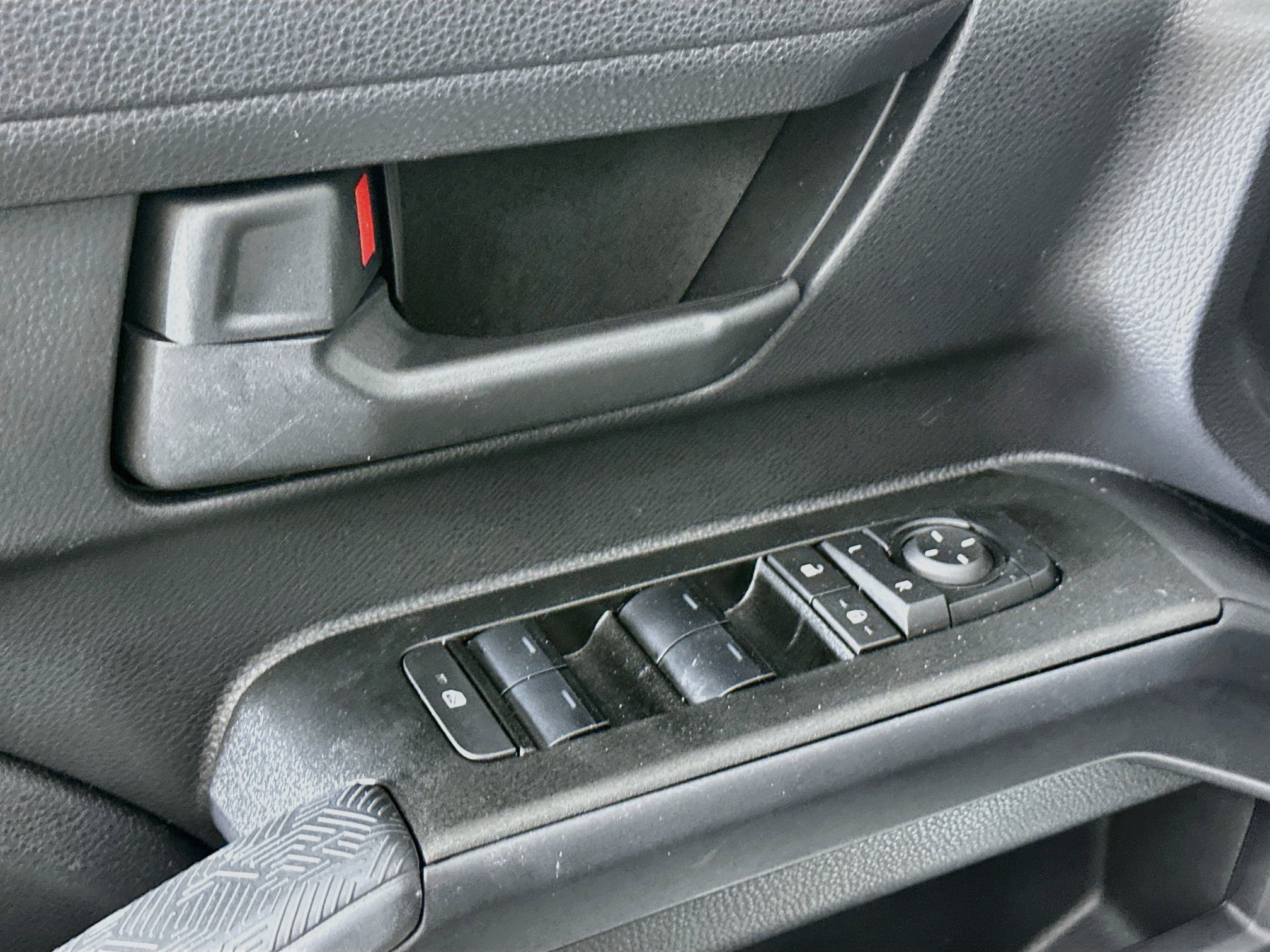 Used 2025 Toyota 4Runner SR5 AWD/4WD image 15