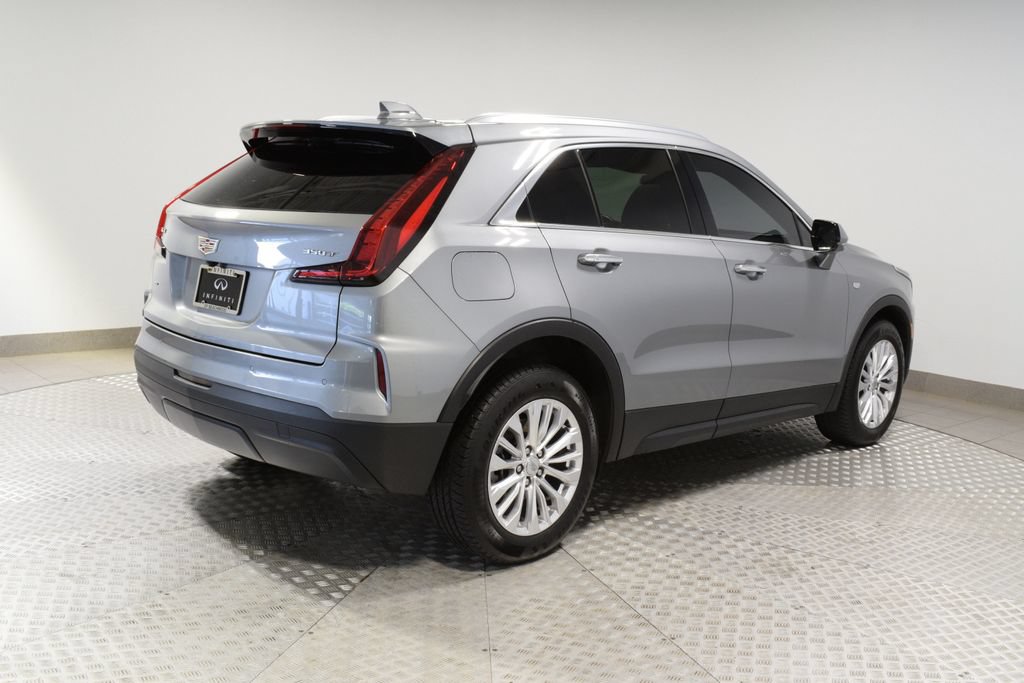 Used 2024 Cadillac XT4 Luxury w/ Cold Weather Package AWD/4WD image 5