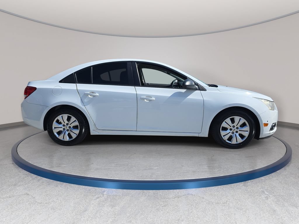 Used 2014 Chevrolet Cruze LS FWD image 5