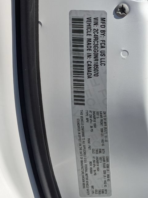 Certified 2022 Chrysler Pacifica Limited AWD/4WD image 40