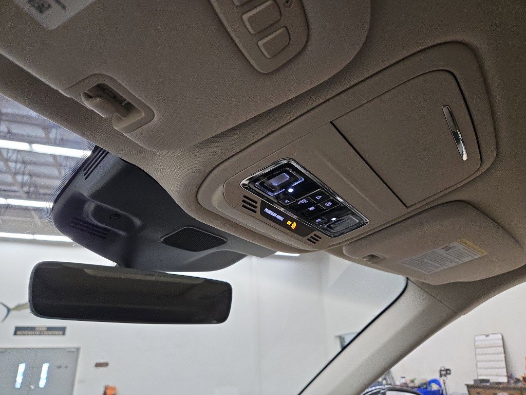 Used 2020 Lincoln Aviator Reserve w/ Equipment Group 201A image 16