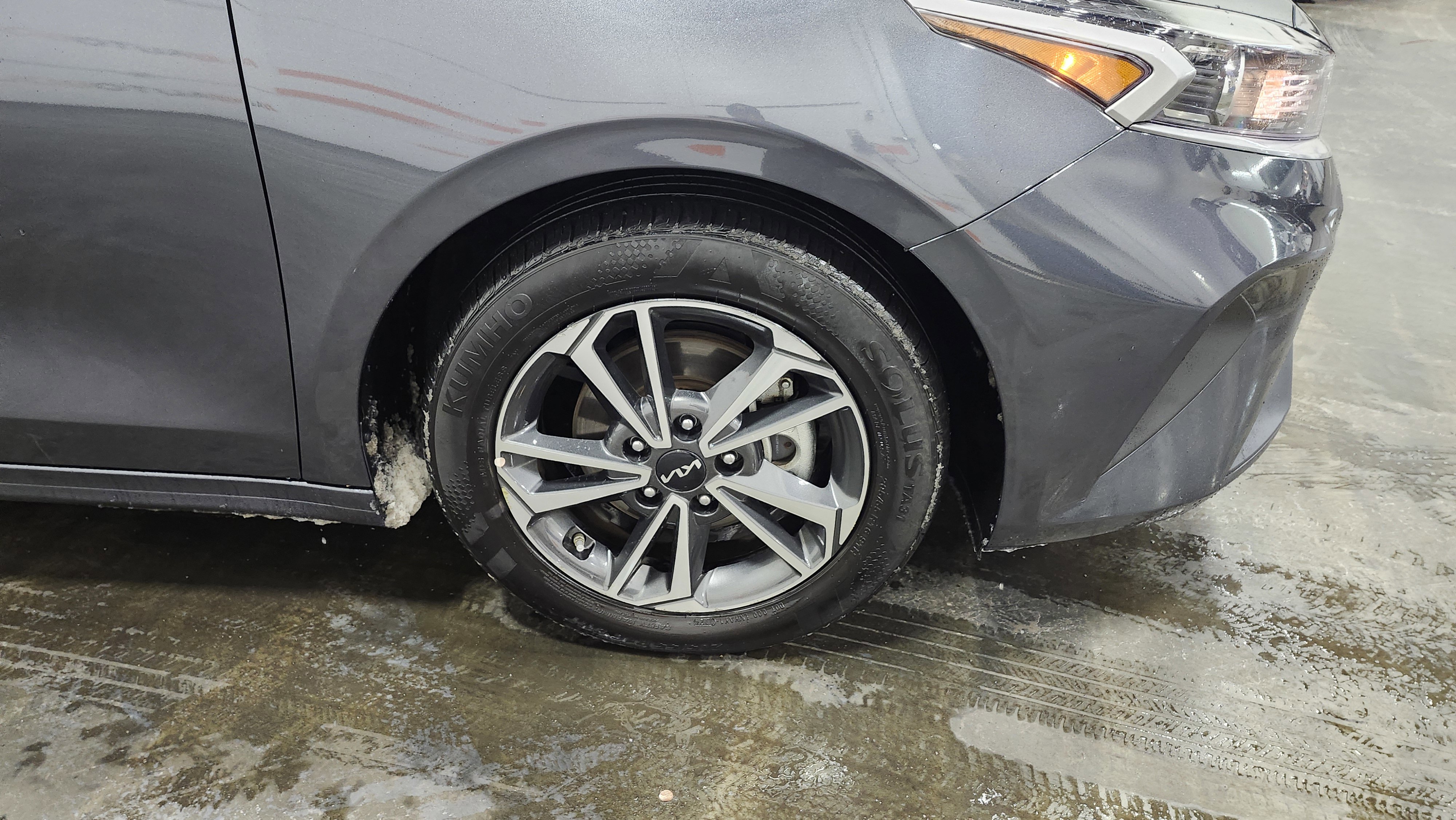 Used 2024 Kia Forte LXS image 8