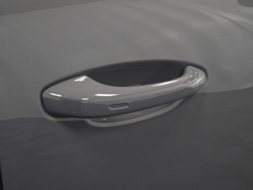 New 2026 Porsche Cayenne GTS image 32