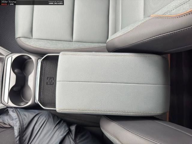 New 2026 GMC Terrain AT4 w/ Technology Package II image 24