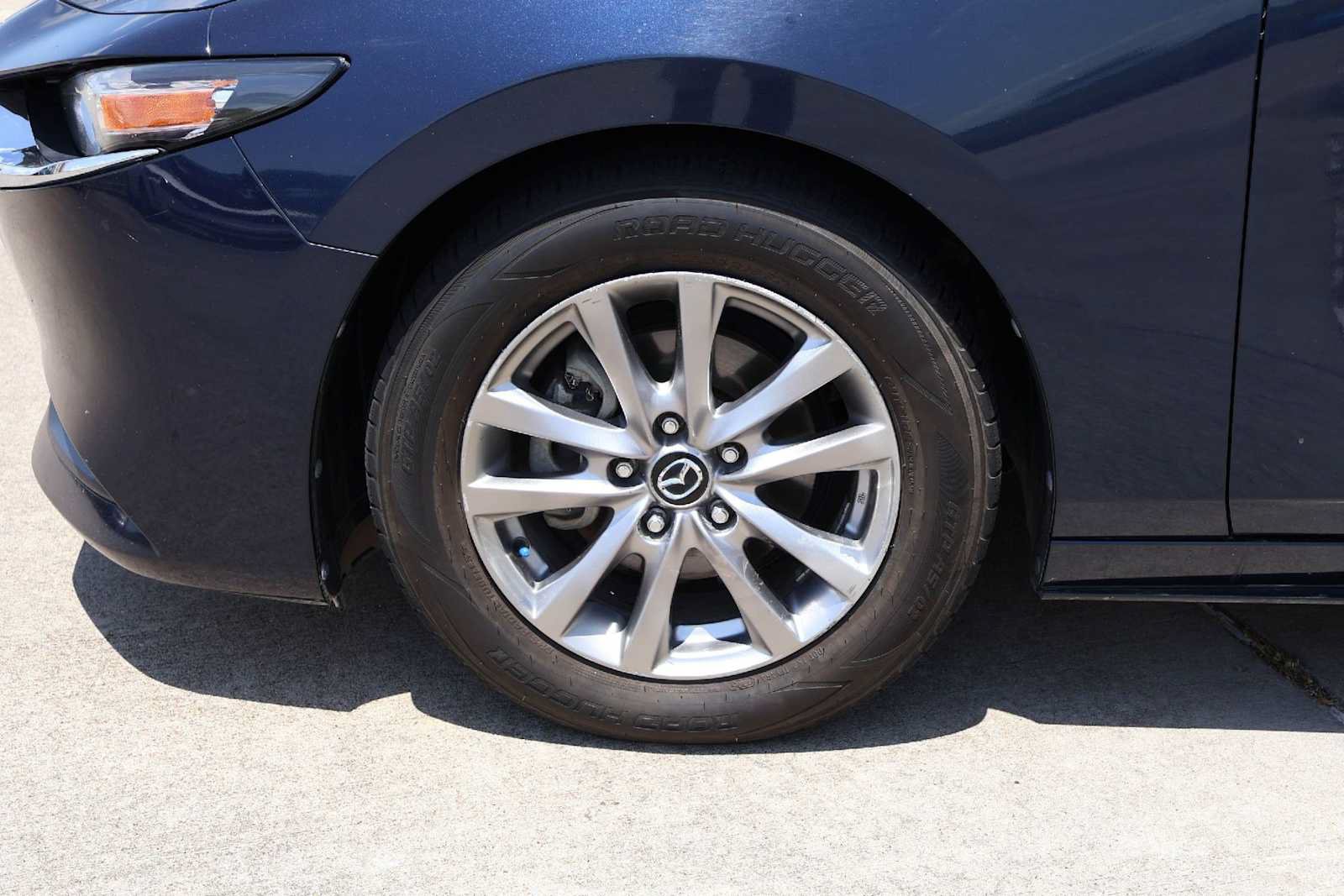 Used 2019 MAZDA MAZDA3 Sedan FWD image 8
