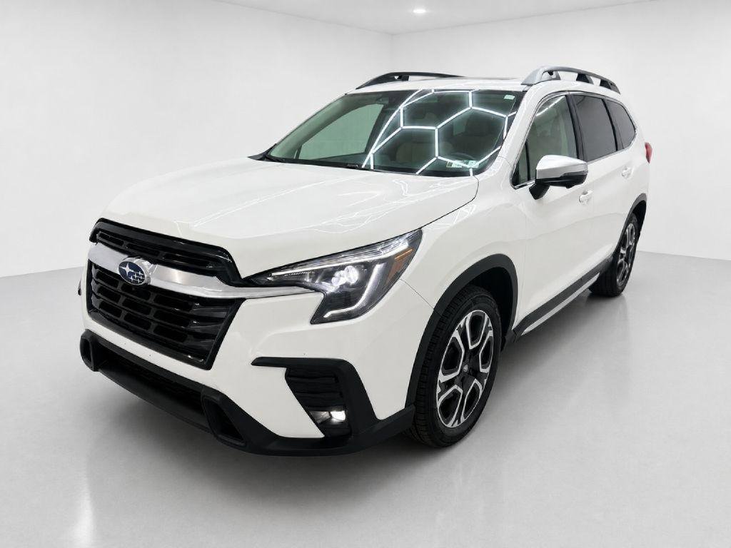 Used 2023 Subaru Ascent Limited w/ Technology Package AWD/4WD image 7