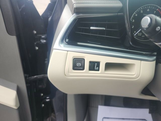 Used 2024 Cadillac XT6 Premium Luxury w/ LPO, Floor Liner Package image 21