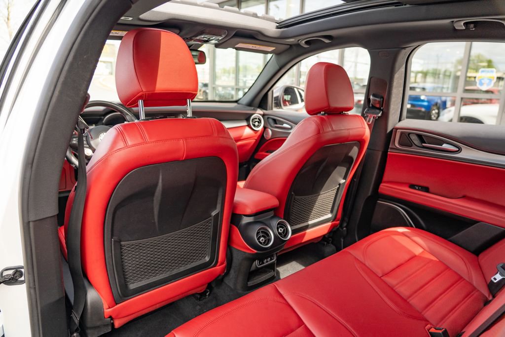 Used 2021 Alfa Romeo Stelvio Ti Sport image 15