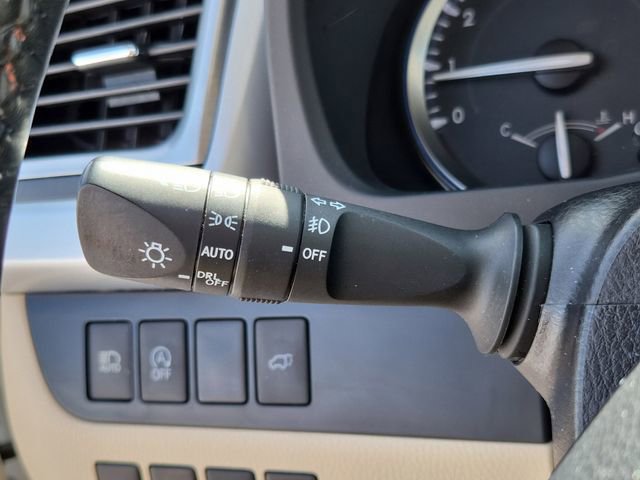 Used 2017 Toyota Highlander Limited image 26