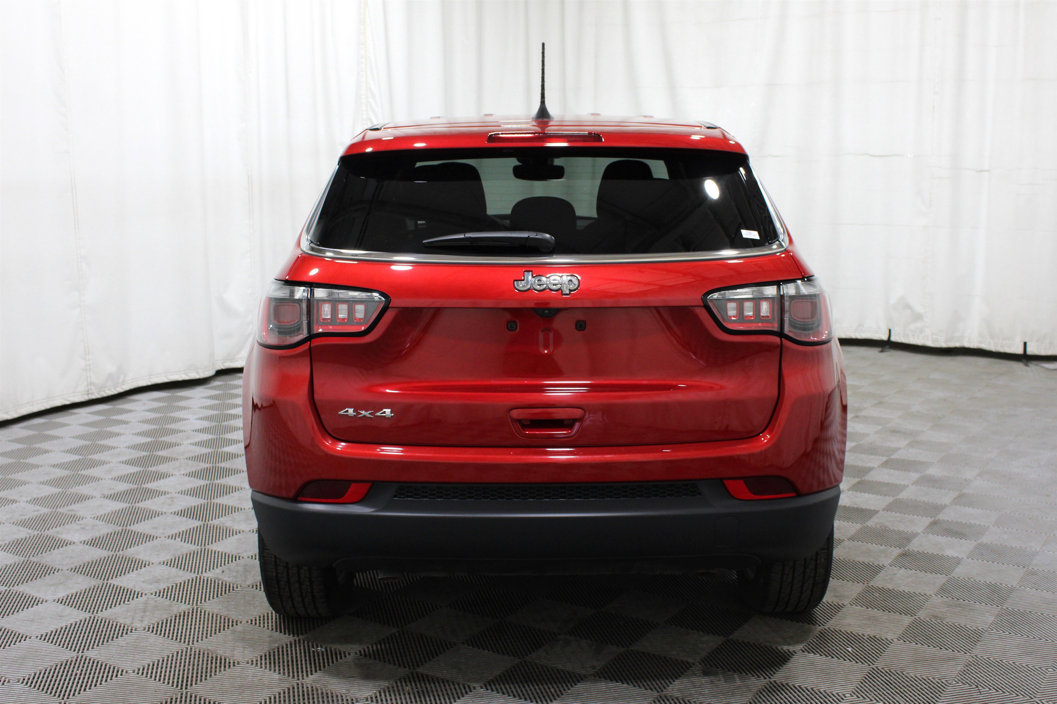 Used 2024 Jeep Compass Sport image 28