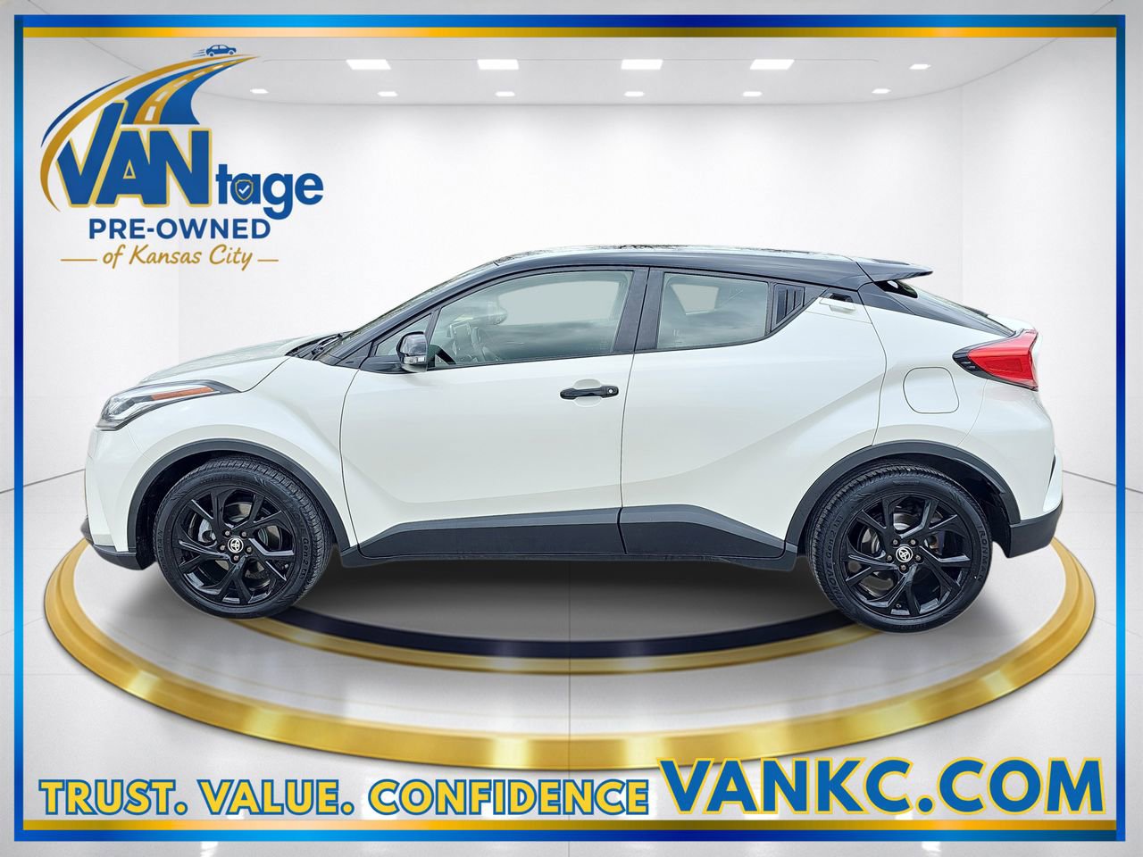 Used 2021 Toyota C-HR Nightshade FWD image 10