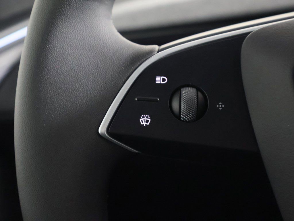 Used 2026 Tesla Model Y Long Range image 40