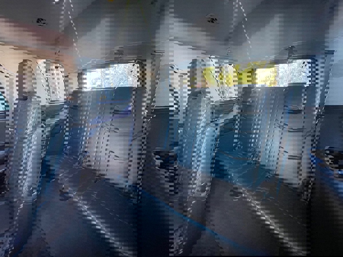 Used 2017 Cadillac Escalade 2WD image 16