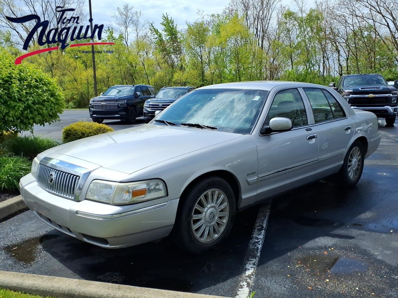 Used 2010 Mercury Grand Marquis LS RWD image 1