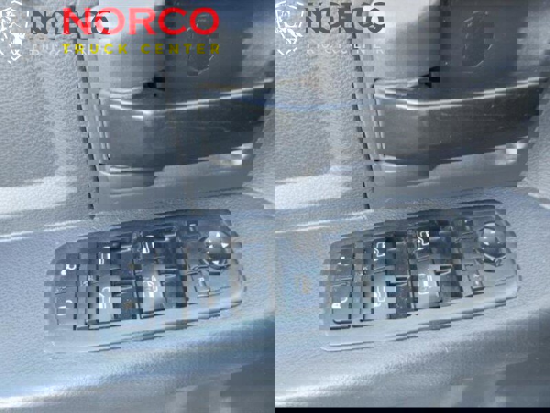 Used 2012 RAM 2500 ST w/ Chrome Appearance Group image 11