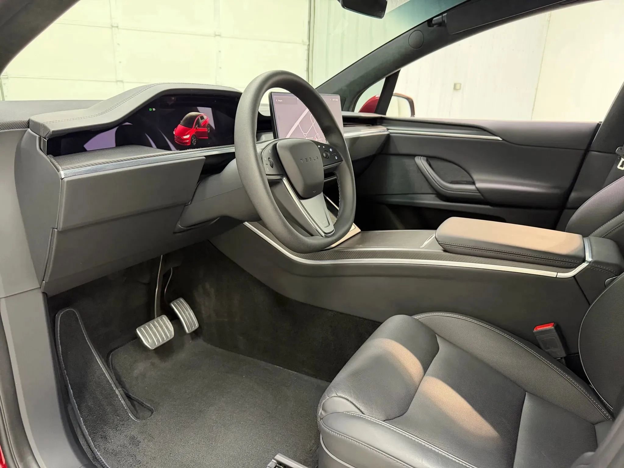 Used 2024 Tesla Model X Plaid image 12