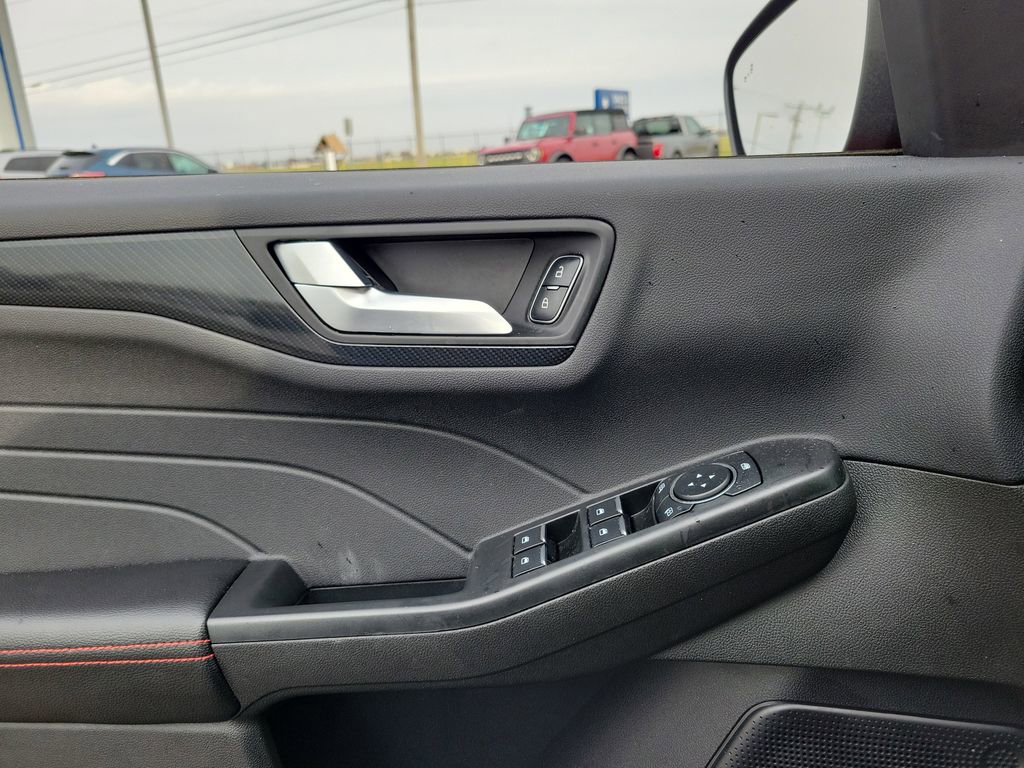 Certified 2023 Ford Escape ST-Line image 18