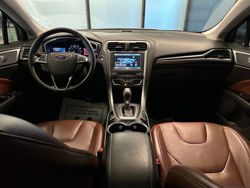 Used 2016 Ford Fusion SE w/ Equipment Group 202A FWD image 9