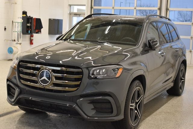 New 2026 Mercedes-Benz GLS 450 4MATIC image 9