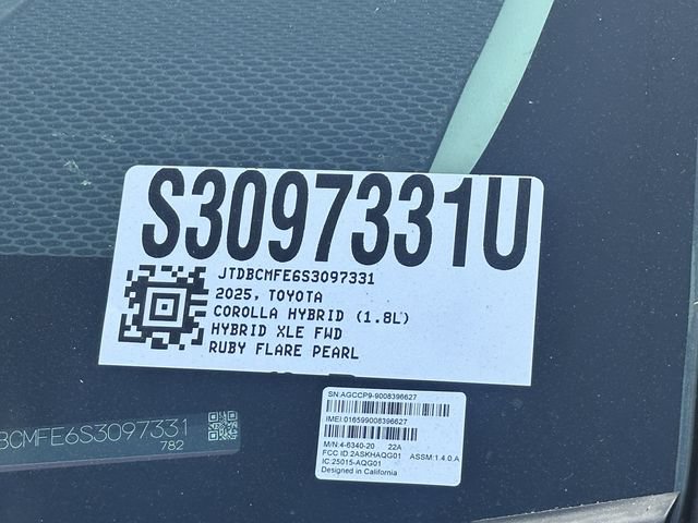 Certified 2025 Toyota Corolla LE FWD image 30