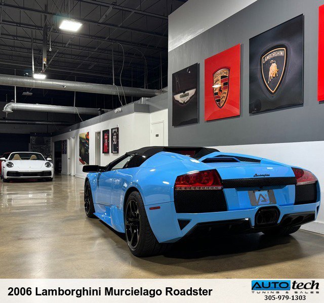 Used 2006 Lamborghini Murcielago Roadster AWD/4WD image 4