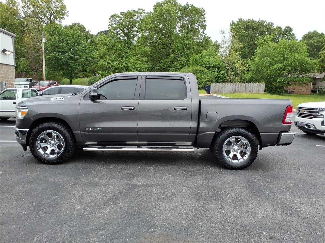 Used 2022 RAM 1500 Big Horn AWD/4WD image 3