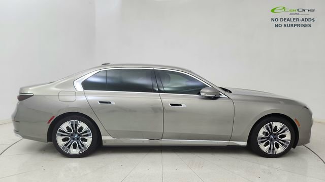 Used 2024 BMW i7 xDrive60 image 6