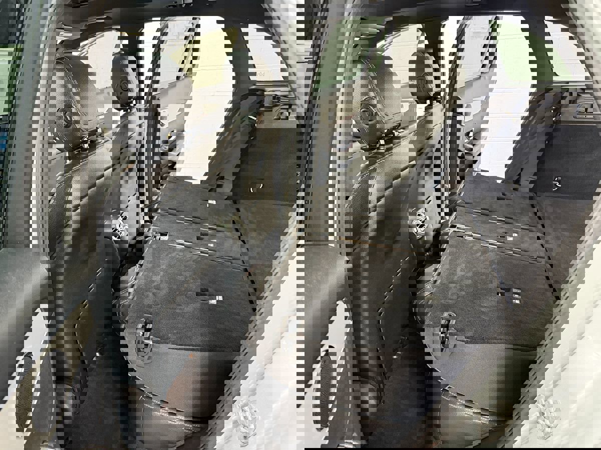 Used 2020 Mercedes-Benz GLC 300 4MATIC image 15