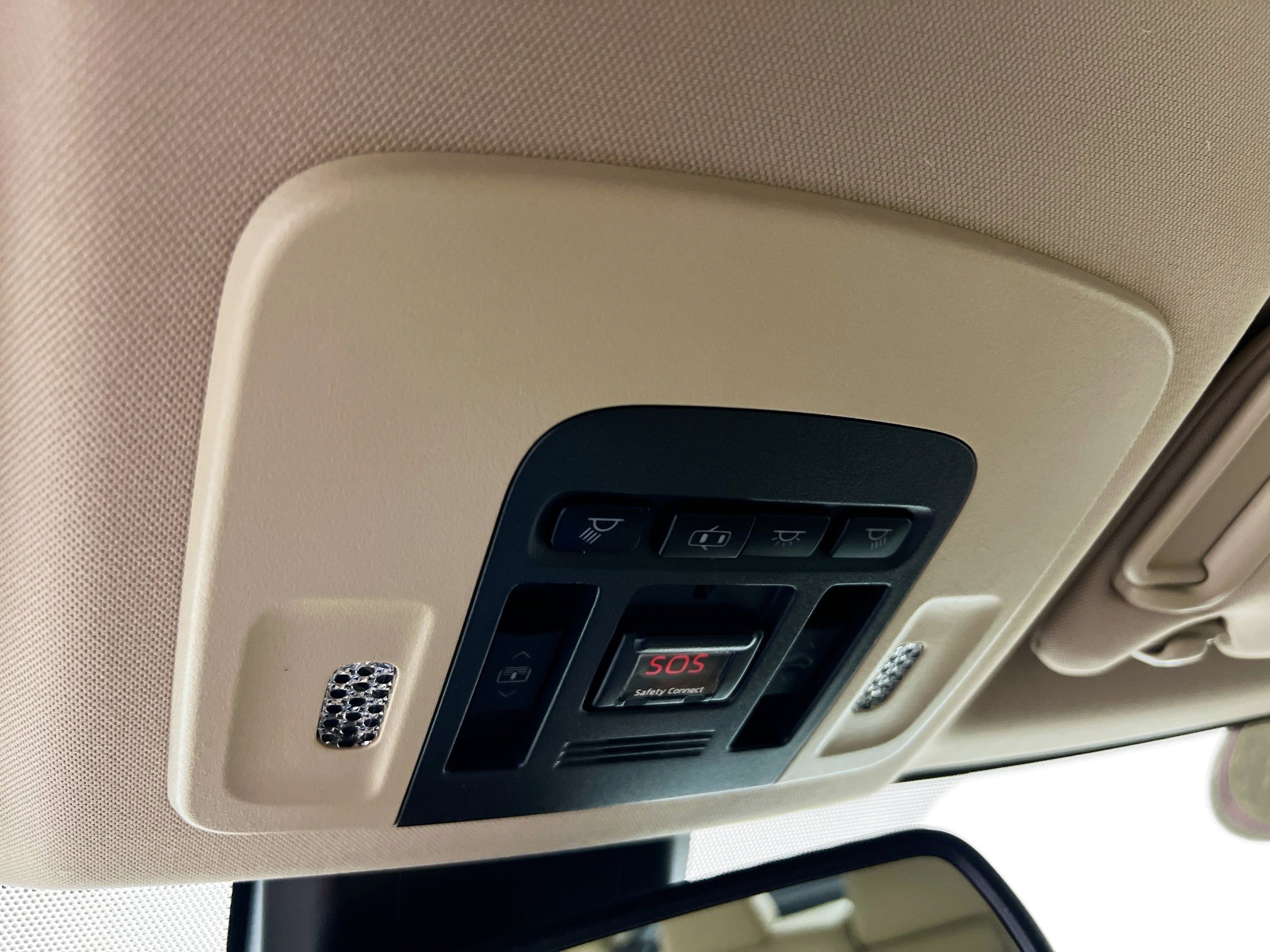 Used 2019 Toyota Camry XLE image 18