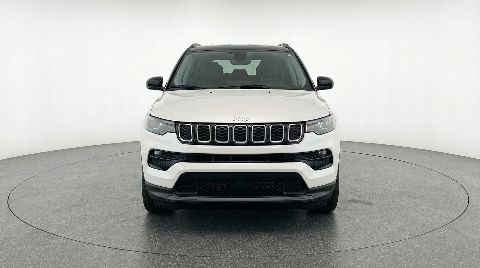 Used 2025 Jeep Compass Limited AWD/4WD image 2