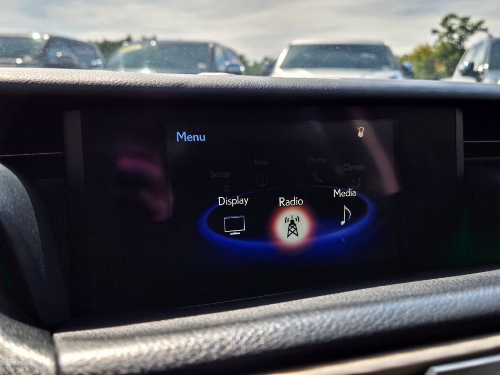 Used 2017 Lexus IS 300 AWD image 23
